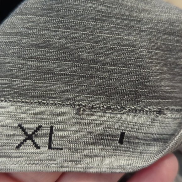 Lululemon Metal Vent Tech Short Sleeve V Slate / White - Picture 5 of 9